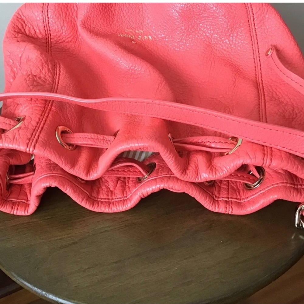 KATE SPADE Drawstring Coral color Pebbled Leather Bucket Bag wallet - Picture 9 of 10